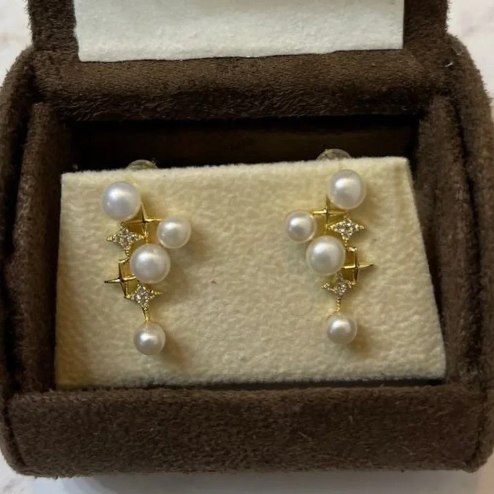 14K Gold Filled Shining Genuine Freshwater Pearl Stud Earrings - Picture 3 of 10
